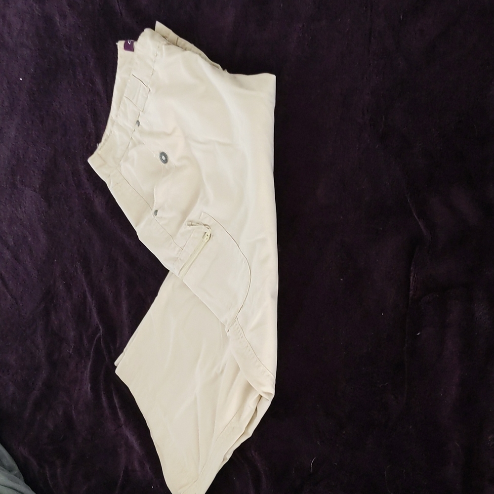 Gloria Vanderbilt capri pants